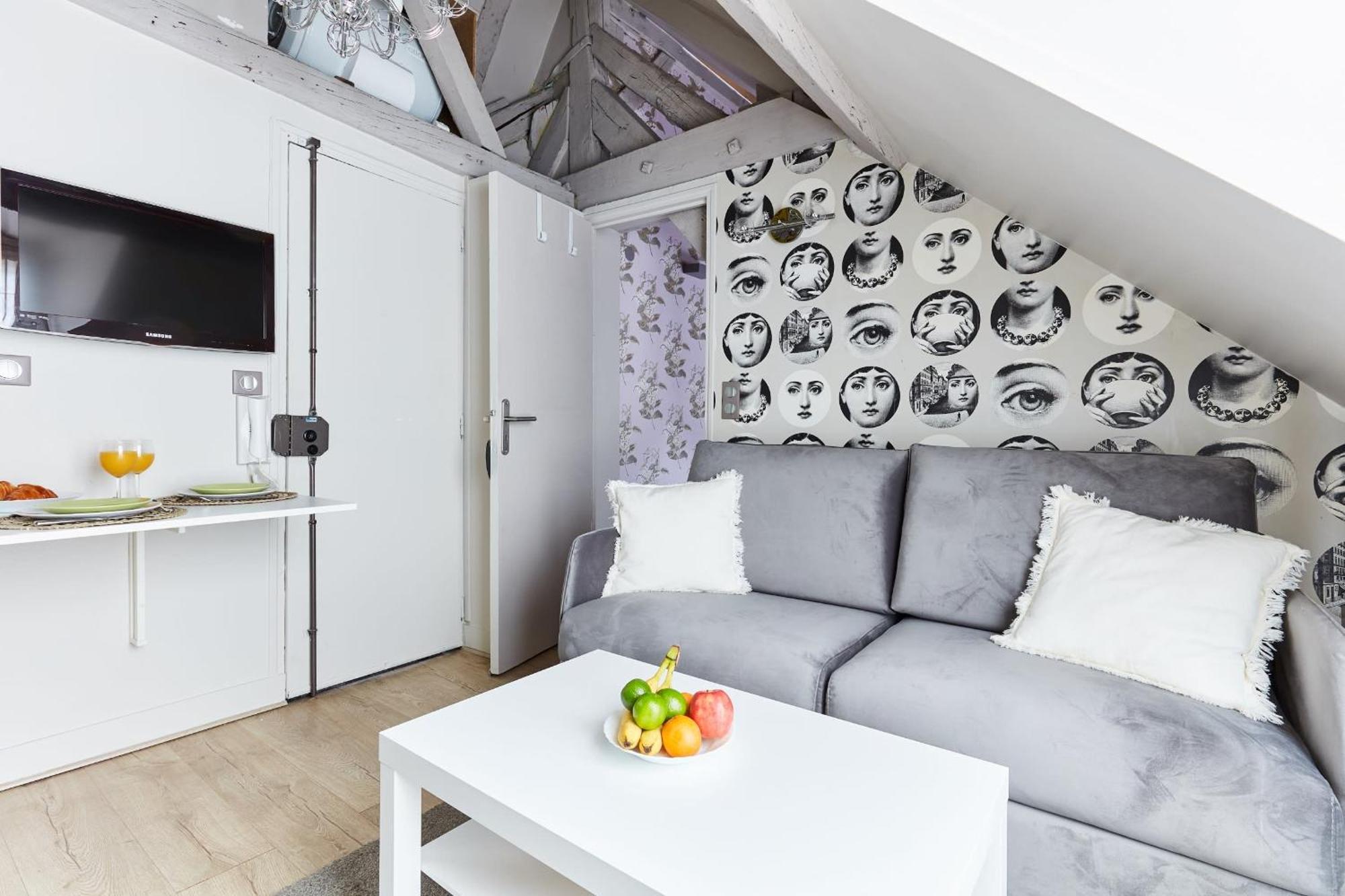 Place Des Vosges - 1Br With Balcony - Cityapartmentstay Paris Exterior photo