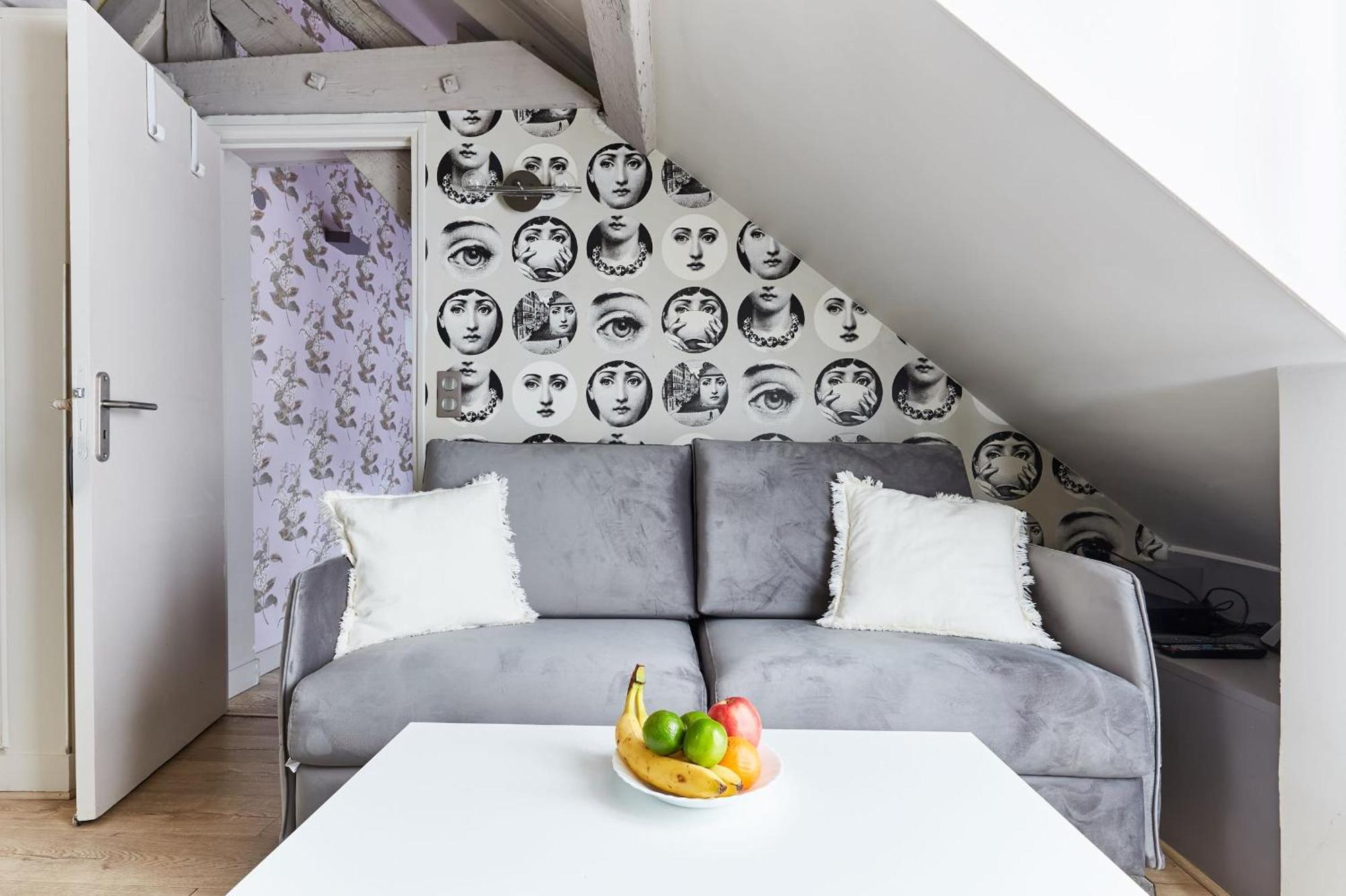 Place Des Vosges - 1Br With Balcony - Cityapartmentstay Paris Exterior photo